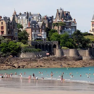 https://proche-st-malo-plages-appart-50m2-avec-jardin.inbrittany.com
